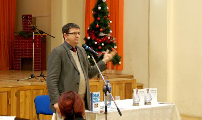 Paskó atya könyvbemutatója 2015. december 30. képek